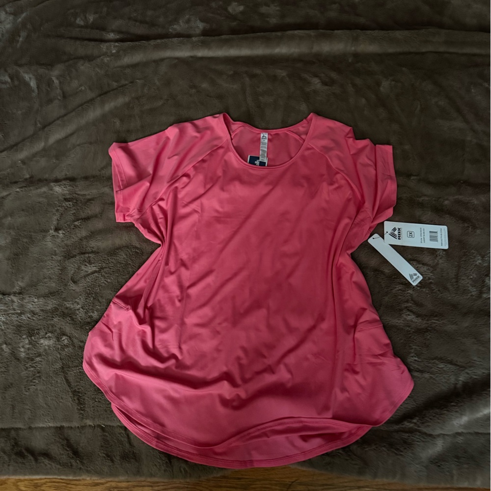 pink workout top